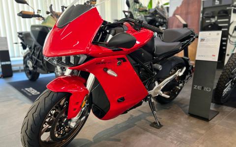 ZERO 24MY FST STREET SR/S EU ZF17.3 RED