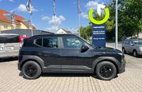 Schwarzer KIA EV2 steht auf dem Parkplatz des Autohauses Richter & Zech.