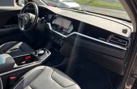Innenansicht des KIA E-Niro mit Armaturenbrett, Lenkrad und Mittelkonsole.