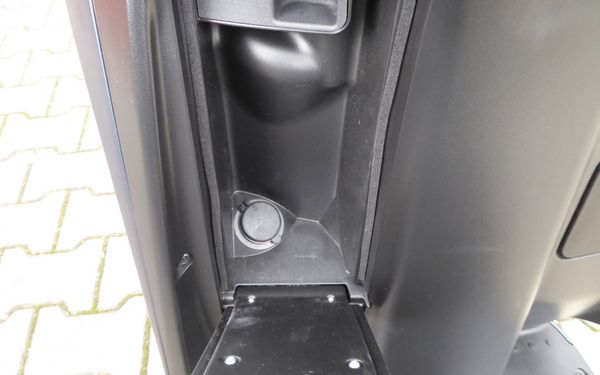 RAY 7.7 Standard 1,8 kW Charger, Typ 2