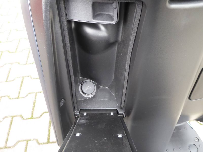 7.7 Standard 1,8 kW Charger, Typ 2