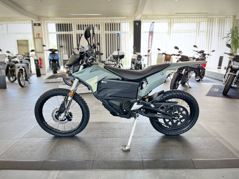 24MY XMX FX EU INTEGR ZF 7.2 Slate-Green