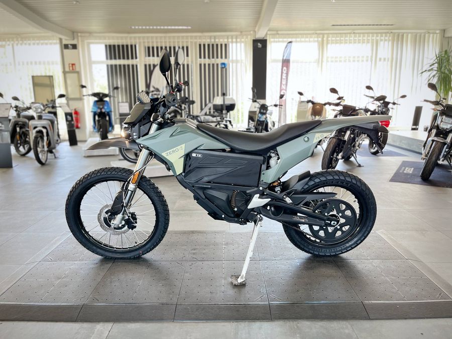 24MY XMX FX EU INTEGR ZF 7.2 Slate-Green