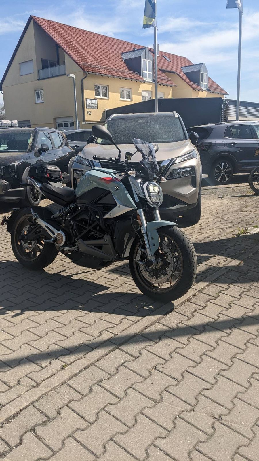 20MY SR/F EU ZF14.4 Standard *Top gepflgt*